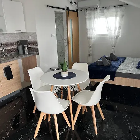 Laki Rab App Teras * Banjol