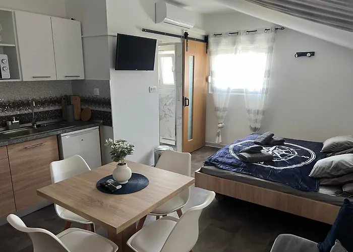 Laki Rab App Teras *