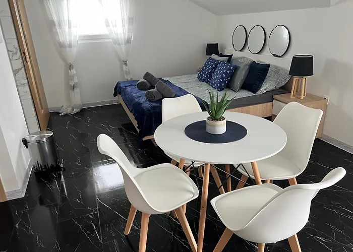 Laki Rab App Teras *