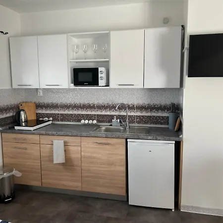 Laki Rab App Teras Apartmán