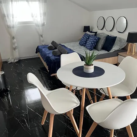 Laki Rab App Teras *