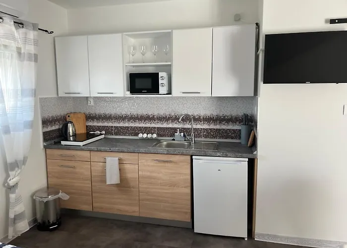 Laki Rab App Teras Apartament